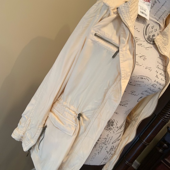 Max Jeans Jacket - Picture 5 of 11